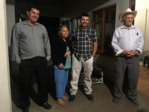 Faustino, Albercia, Ovidio y Natividad Enamorado, en la casa familiar. //Fotos y Texto: Sandra Rodríguez 